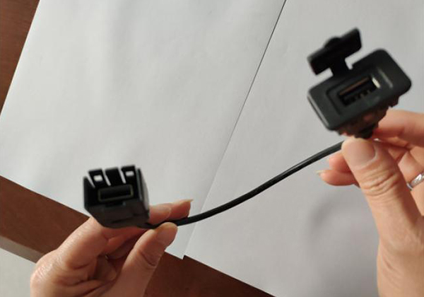 汽(qi)車模具(jù)